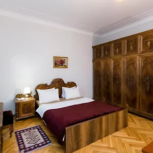  Апартаменты Gallery Rustaveli 1